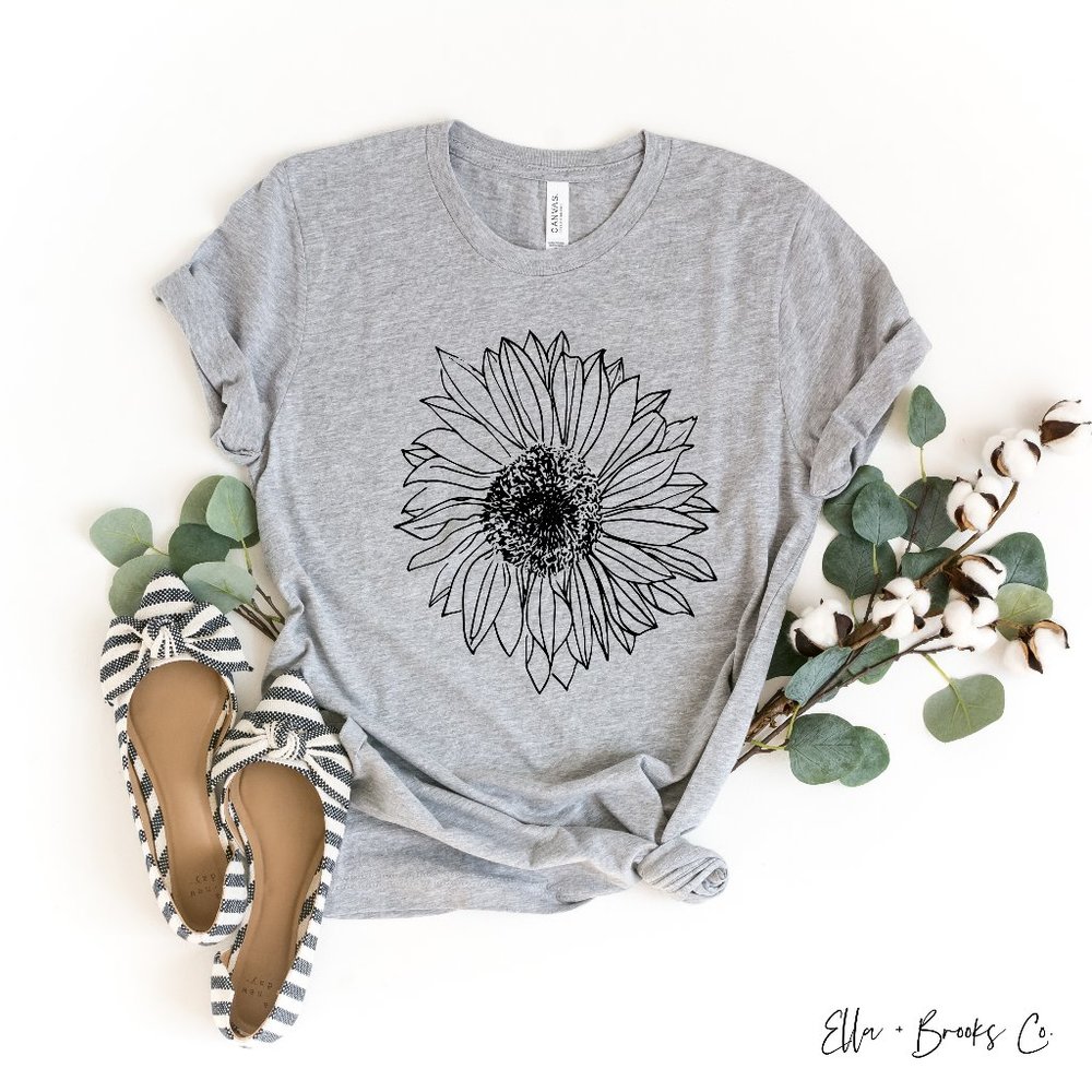 Sunflower Graphic T-shirt Women Unisex Tee NEW